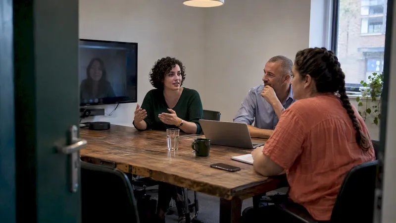 Kickoff Meeting Games: Open Hybrid Meetings in Five Minutes
